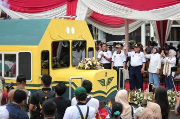 Gubernur Arinal Lepas Kirab Marching Band dan Karnaval Pawai Kendaraan Hias dalam Rangka HUT ke-60
